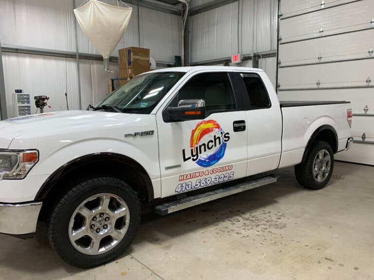 Lynchs business signage